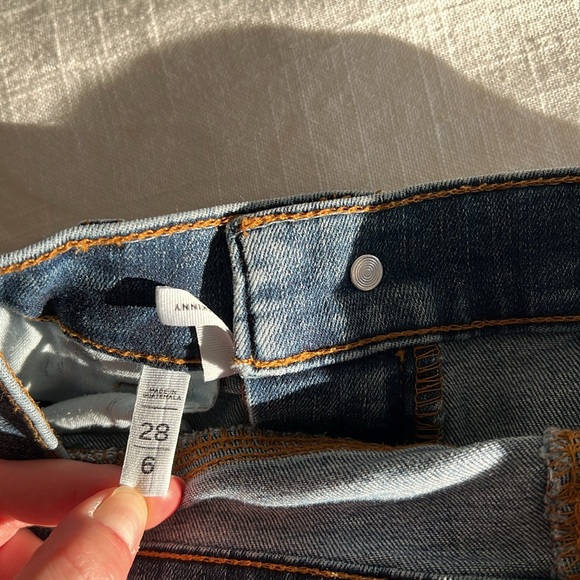 Ann Taylor Modern Skinny jean mild distress medium wash size 28 - Picture 7 of 7